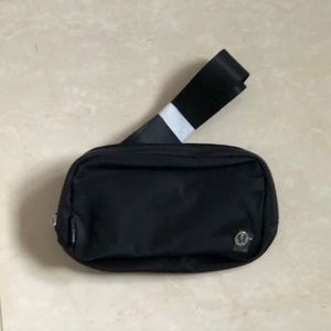 Lululemon belt bag 1L